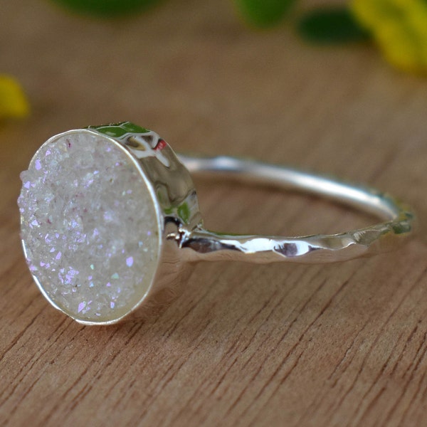 White Druzy Quartz Gemstone Solid 925 Sterling Silver Ring, Hammered Ring, Gemstone Jewelry, Christmas Gift For Her, Silver Ring, Round Ring