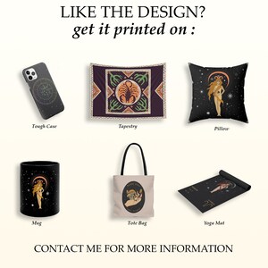Puede incluir: Una variedad de productos con un dise&ntilde;o que incluye un escorpi&oacute;n y una mujer en un cielo estrellado. Los productos incluyen una funda para tel&eacute;fono, un tapiz, una almohada, una taza, una bolsa de mano y una esterilla de yoga.