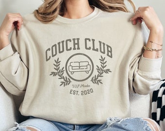 Funny Homebody Womens Sweatshirt Trendy Couch Club VIP Member Pullover Crewneck Comfy Oversized Sweater Funny Teen Girl Sweatshirt Gift