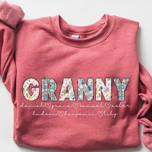 Personalized Floral Granny Sweatshirt with Grandkid Names, Custom Granny Shirt for Birthday, Grandma Mothers Day Gift, Granny Christmas Gift