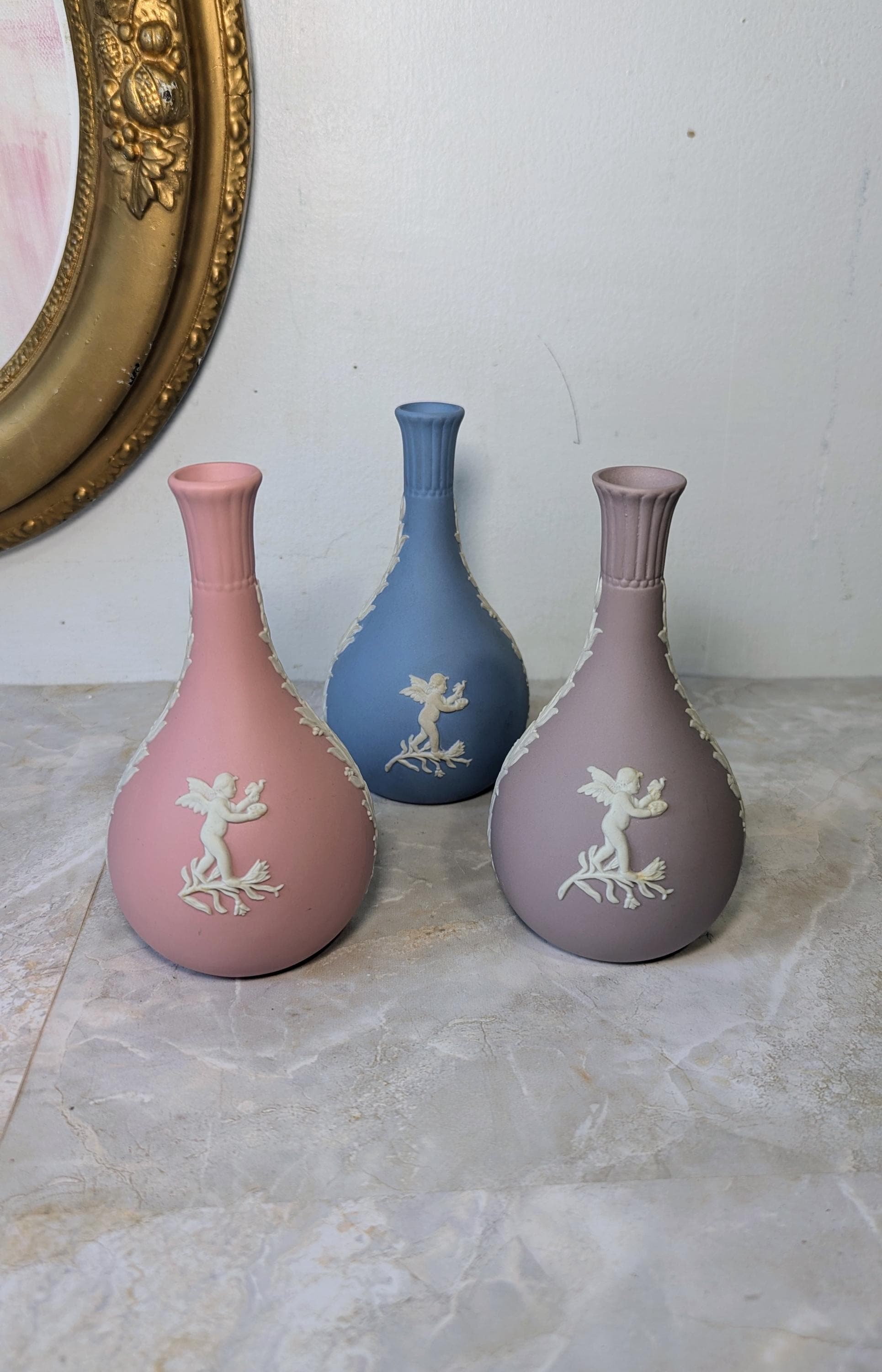 Jasperware 花瓶 英国製 Wedgwood Jasperware Pink Vase - Etsy