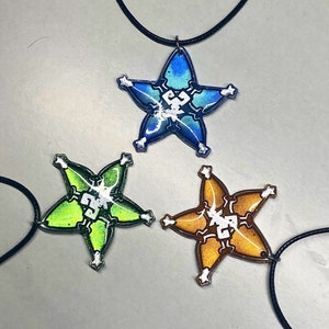 Wayfinder Pendant Resin Necklace - Unbreakable connection - Gift for friends