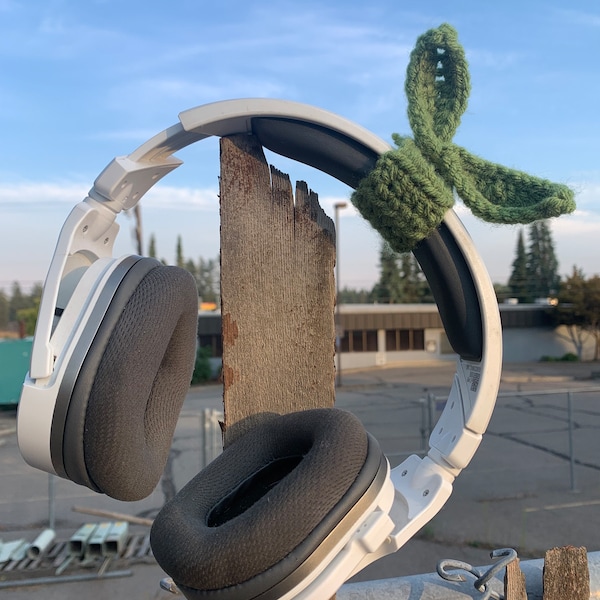 Crochet Sprout Leaf Headphones Accessory / Bookmark Plant Accessory