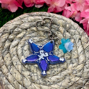 Wayfinder Keychain Resin Charm - Custom gift for friend - Unbreakable connection