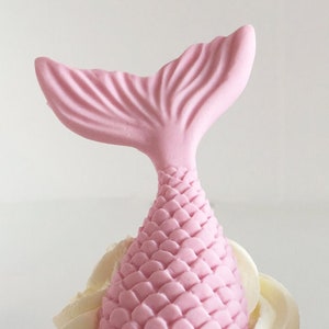 Stunning 10cm x 6cm Sugar Mermaid Tails- Choose your colour! Edible, Unique & Handmade in the UK