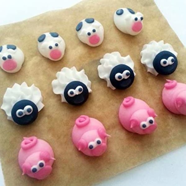 Edible Sugar Farm Animals- 4 Cows, 4 Sheep, 4 Pigs. Fabulous & Handmade in the UK!