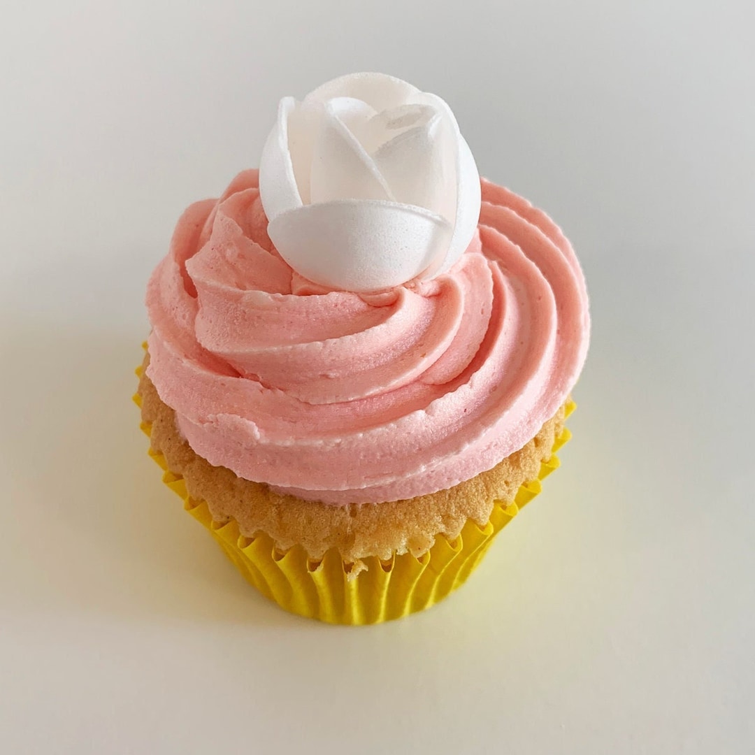 White Edible Wafer 3D Roses- Made in the UK! - Etsy