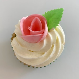 Pink Edible Wafer 3D Roses- Made in the UK! - Etsy