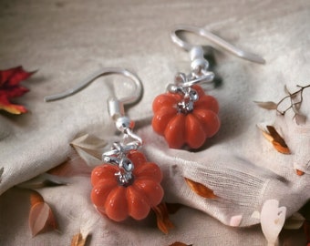 Les boucles d'oreilles citrouille  émaillé Thème automne