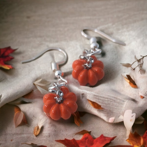 Les boucles d'oreilles citrouille  émaillé Thème automne