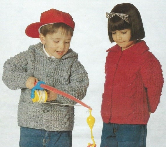 Modello di maglia per giacca per bambini con cappuccio o colletto