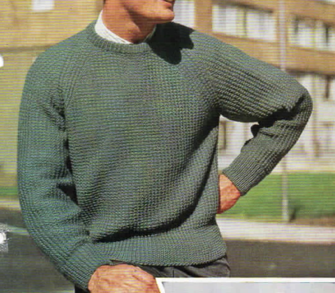 Knitting Pattern Mens Easy Knit Classic Raglan Sweater in DK Yarn Sizes ...