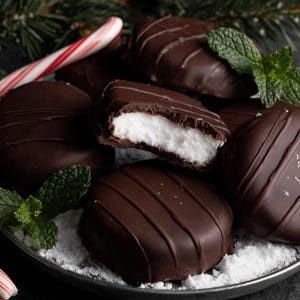 Homemade Peppermint Patties Recipe: Easy Mint Chocolate Candy (PDF Download