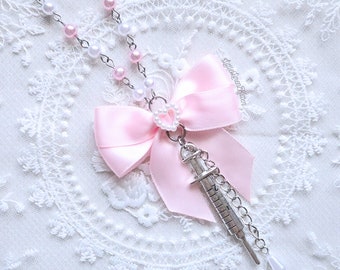 Menhera Syringe Necklace Pastel Pink | Yami Kawaii, Jfashion, Harajuku Street Fashion