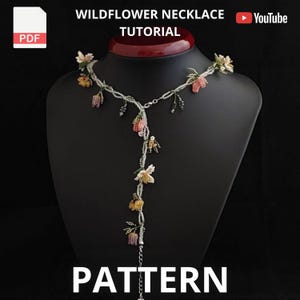 Puede incluir: Un juego de tres tazas de cerámica con un acabado mate moteado. Las tazas son de color crema, gris claro y gris oscuro. Cada taza tiene un diseño simple y minimalista, ideal para café o té.