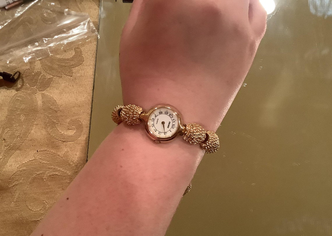 Vintage Women's Pedre Gold Quartz Scalloped Bracelet Watch | Etsy