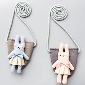 Sac Bunny crossbody personnalisé. Sac à main pour tout-petits. Cadeau fille. Cadeau de sac de Pâques. Cadeau pour les enfants filles. Joli sac à main.