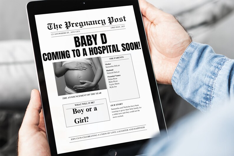 Op de afbeelding: Een zwart-witte krantenadvertentie met de kop "Baby D Coming to a Hospital Soon!" De advertentie bevat een foto van een zwangere vrouw, de namen van de ouders en mogelijke babynamen.