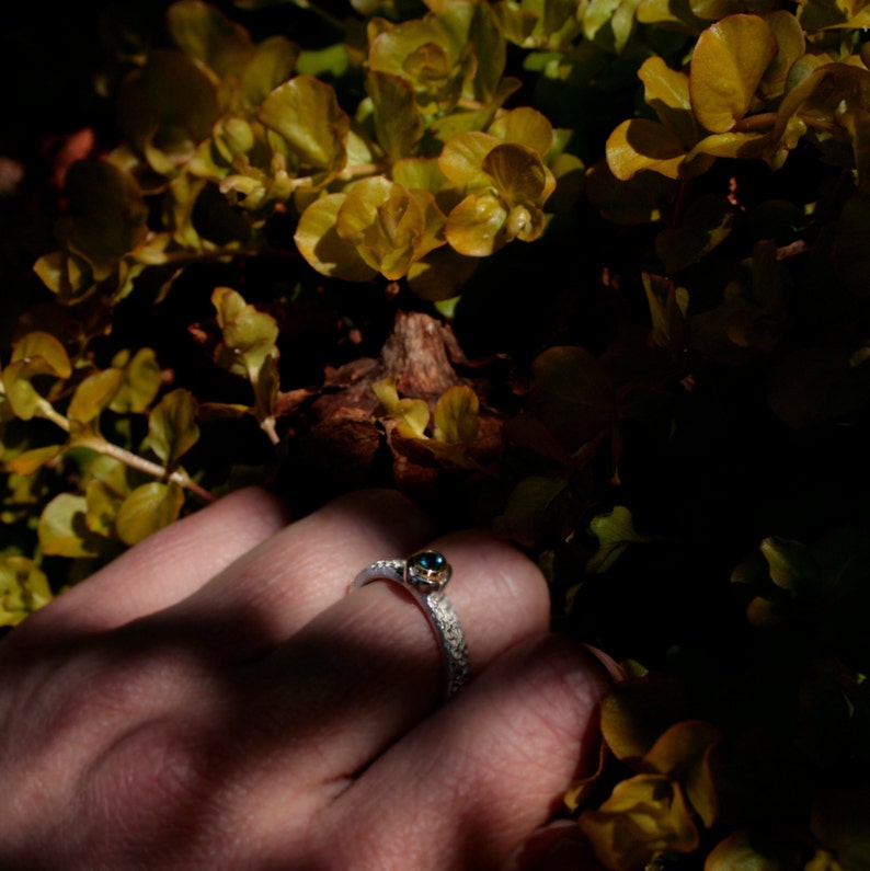 Volcanic Blue Ring, unique piece made of pure silver 999.9, 18 K gold and palladium silver with a luminous blue tourmaline. image 7