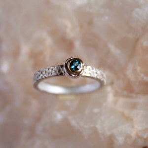 Volcanic Blue Ring, unique piece made of pure silver 999.9, 18 K gold and palladium silver with a luminous blue tourmaline. image 5
