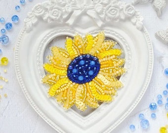 Sunflower emboided brooche kit / seed bead sequins needle gimp thread bace - full set