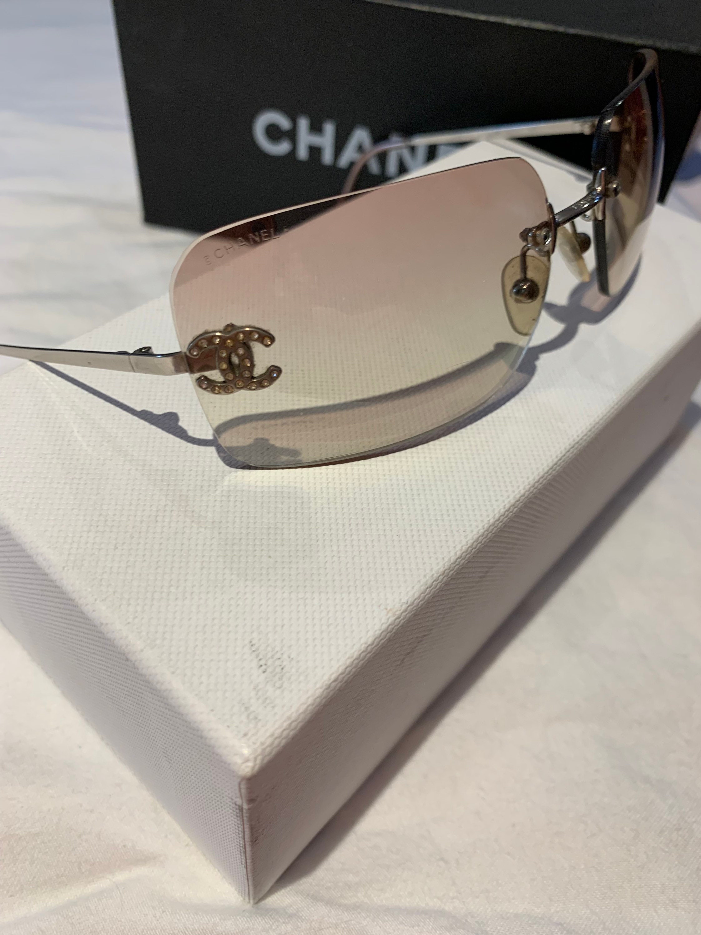 CHANEL シャネル サングラス 4017-D Y2K ケース、外箱付き CHANEL シャネル サングラス 4017-D Y2K ケース、外箱付き