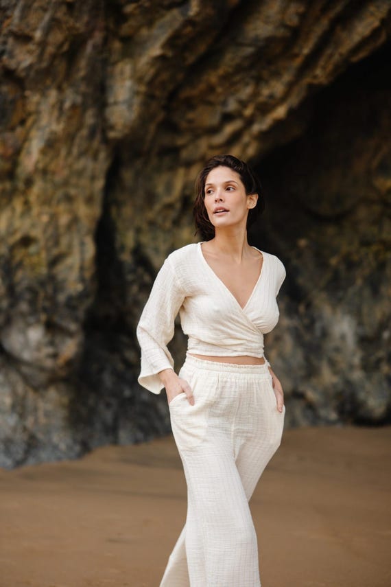 Organic cotton wrap top（white） Organic Cotton Wrap Top/ Beige Boho Wrap Top/ Long Sleeve