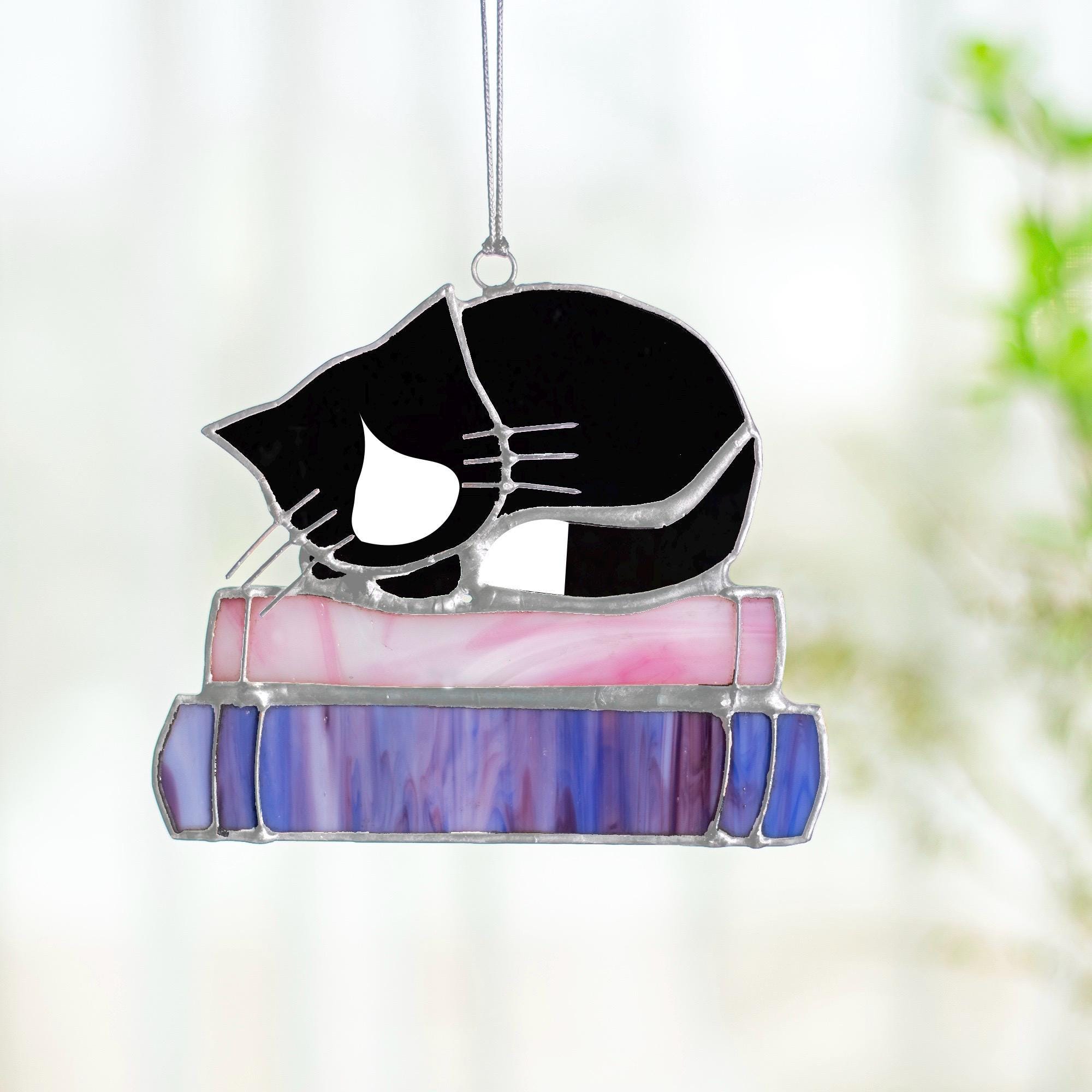 本の中の猫のカスタムステンドグラス窓吊り下げ壁飾り猫のメモリアル