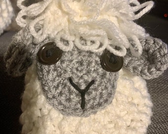 Unisex child’s sheep crochet slippers