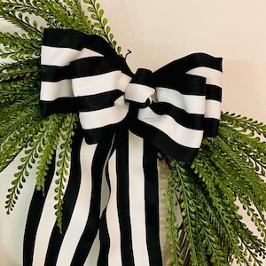 Schwarzweiß gestreifte Kranzschleife: Elegantes 6,5-cm-Band, Schleife ganzjährig, schwarzweiß gestreifte Schleife für Haustürkranz