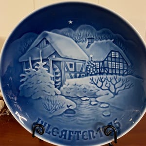 Bing & Grøndahl 1975 Christmas Plate | “Juleaften” Danish Blue Porcelain Plate | Vintage B G Holiday Decor in Box