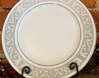 Vintage Imperial China Salladstallrik – Whitney Silver Scroll, 18 cm