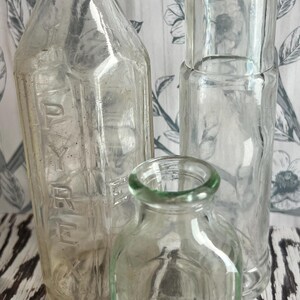 Juego de botellas de vidrio vintage / Botellas decorativas antiguas para decoración rústica, boticario, florero, estética de granja