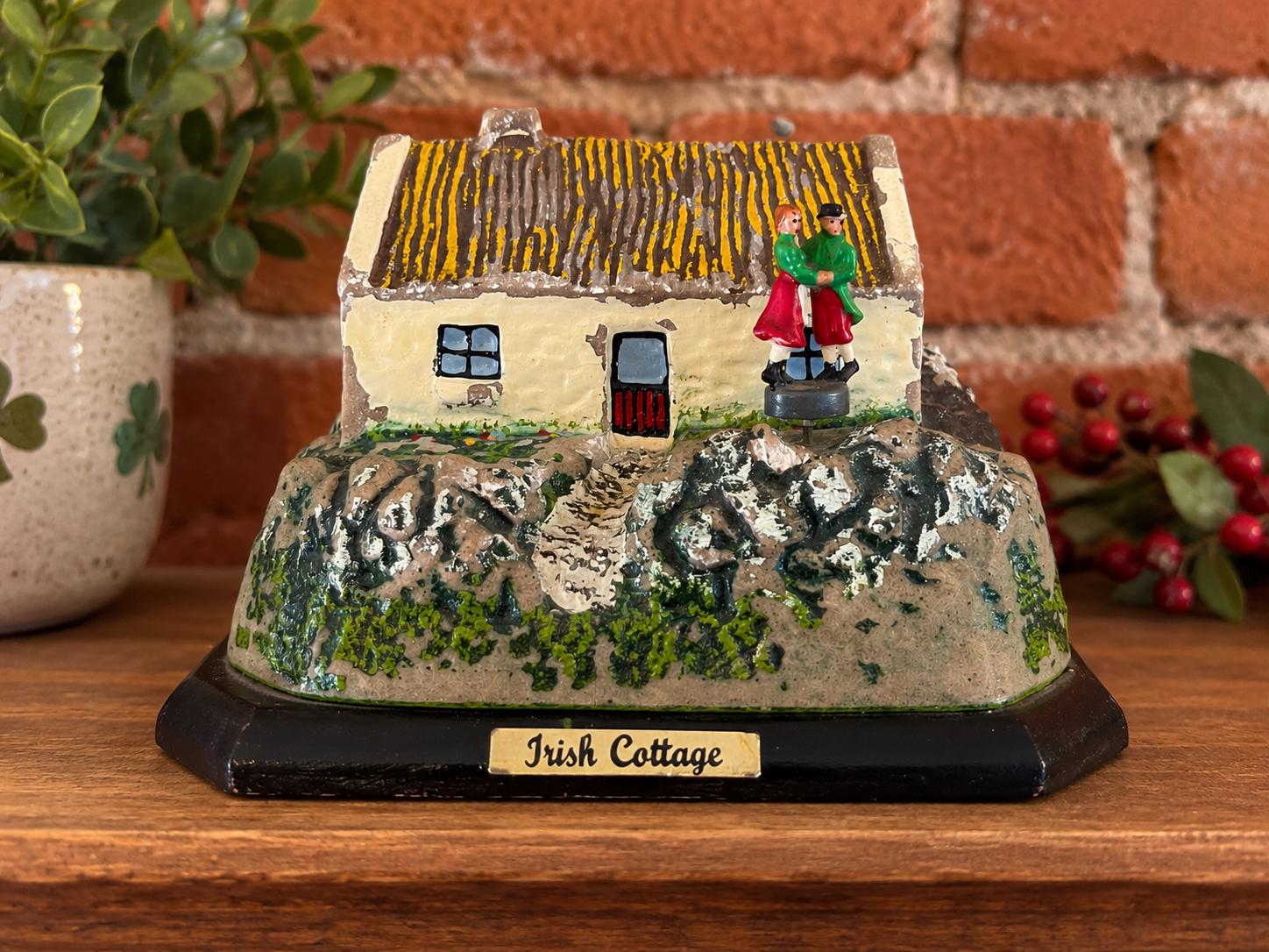 IRISH COTTAGE ミニチュアハウス 置物 Irish Cottage Figurine - Etsy