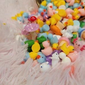 Tierkonfetti: Mini-Tierfiguren aus Kunstharz – Überraschungsei mit bunten Tierfiguren aus Kunstharz