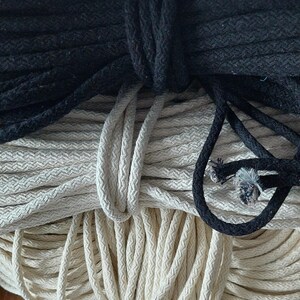 Borsa in cotone giallo e bianco,Borsa da donna a mano,Colorata all'uncinetto,Fatto a mano,Lusso,Borsa lavorata a mano,Borsa a mano a tracolla,Borsa in filato,Regalo Festa della mamma immagine 5
