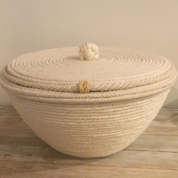 Round Rope Bowl with Lid