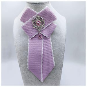 Beautiful women&#39;s tie with a metal brooch for special occasions! Handmade.