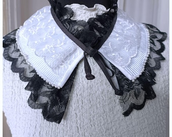 Detachable collar for women made of pleated fabric and lace. White with black, handmade.
