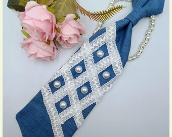 Jeans Krawatte mit Ornament Muster, Halskrawatte. Handgefertigt.