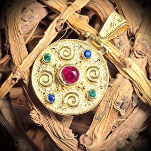Byzantine silver pendant, round byzantine shape