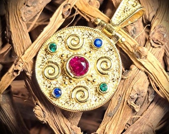 Byzantine silver pendant, round byzantine shape