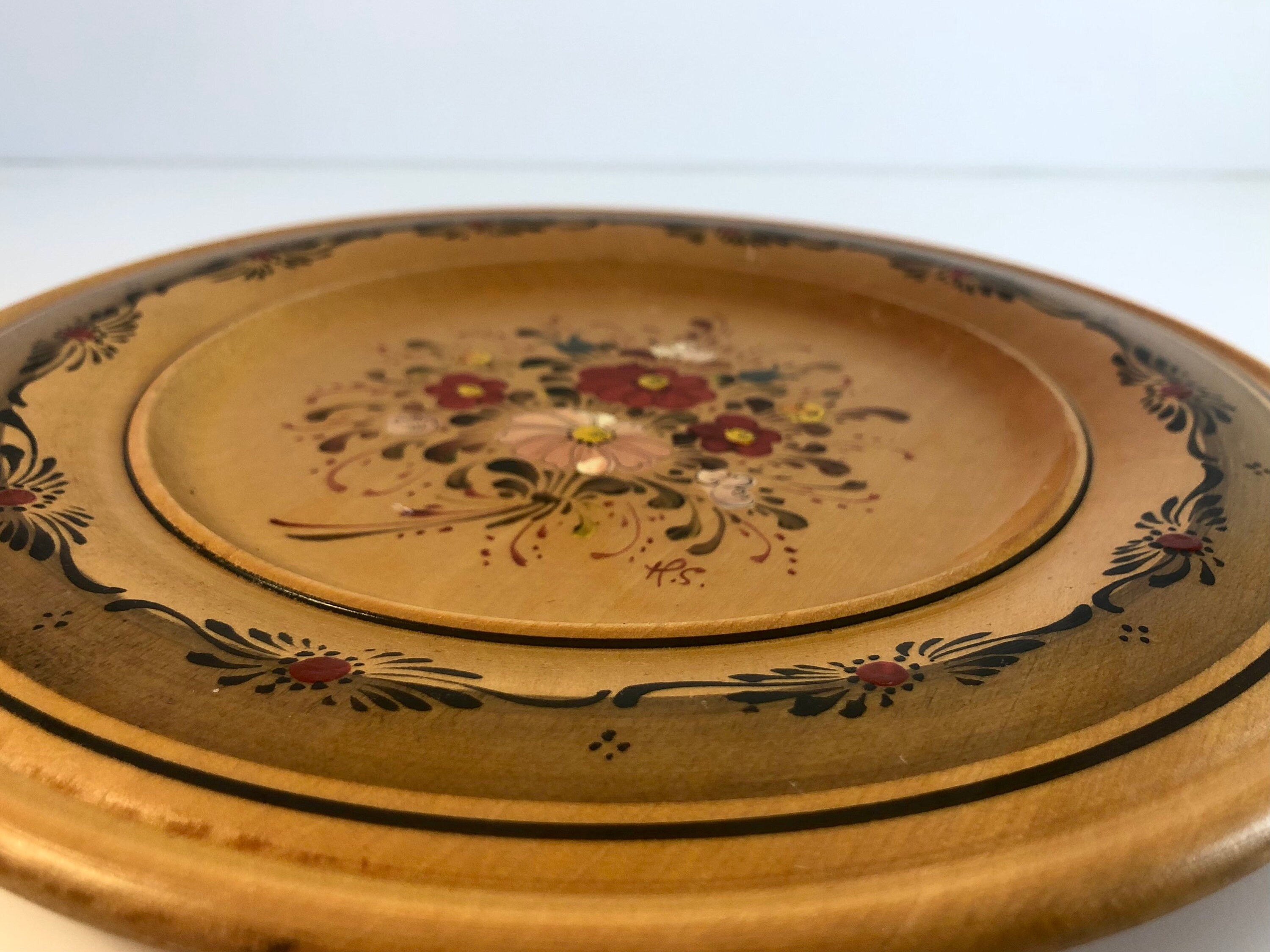 Set of Two Vintage Round Decorative Wooden Plates Handpainted Etsy UK