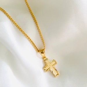 Chunky Cross Necklace, Small Dainty Cross Necklace, 18k Gold Filled Radiating Cross Necklace, Chunky Gold Cross Pendant, Religious Jewelry