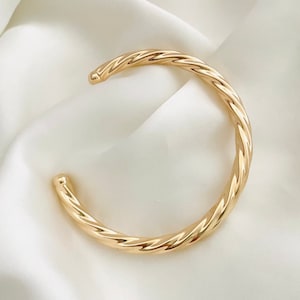 Twisted Gold Bangle, Rope Cuff Bangle, Chunky Bangle Bracelet, Gold Plated Bangle, Classic Gold Bangle, Everyday Cuff Bracelet