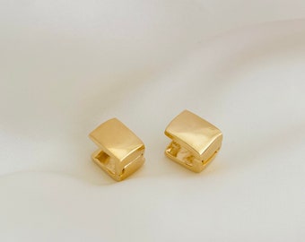 Cube Huggies, Square Huggies, Gold Huggies ,Small Hoops, Mini Hoops, 18k Gold Filled Huggies, Minimalist Earrings