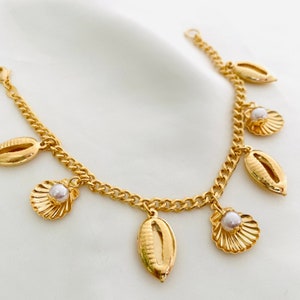 Beach Bracelet, Seashell Bracelet, Pearl Bracelet, 18k Gold Filled Charm Bracelet, Cuban Link Bracelet, Statement Bracelet