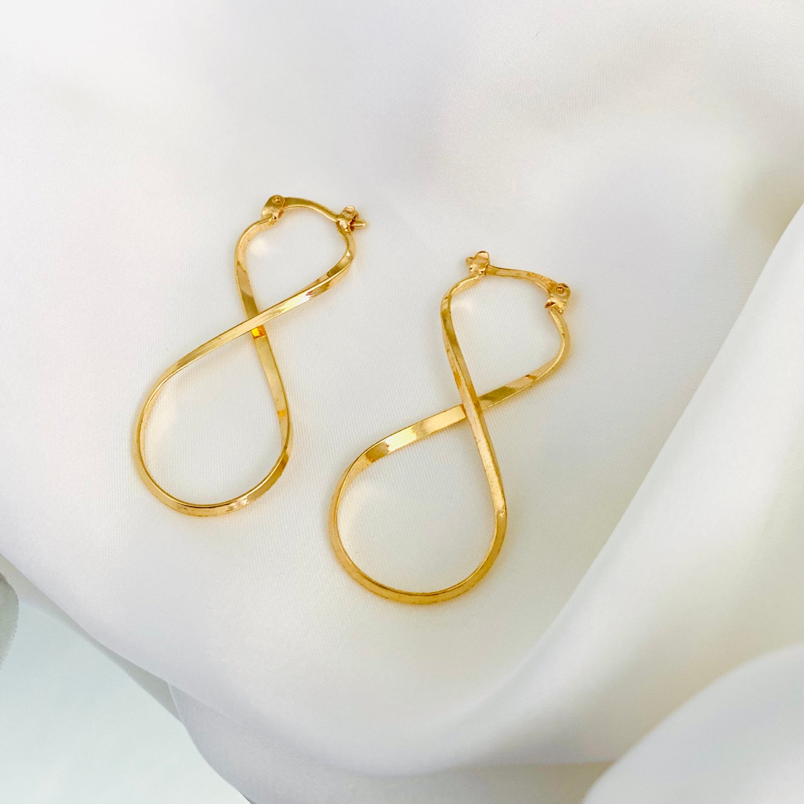 18k Gold Filled Infinity Hoop Earrings Infinity Knot Hoops Etsy UK