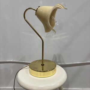 Beige Murano glass Vetri flower & golden brass table lamp vintage