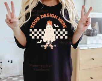 Halloween-mockup comfortkleuren C1717 zwart mock-up | Mockup comfortkleuren | Mockup Halloween-shirt | Mockup oversized shirt | Herfstmodel